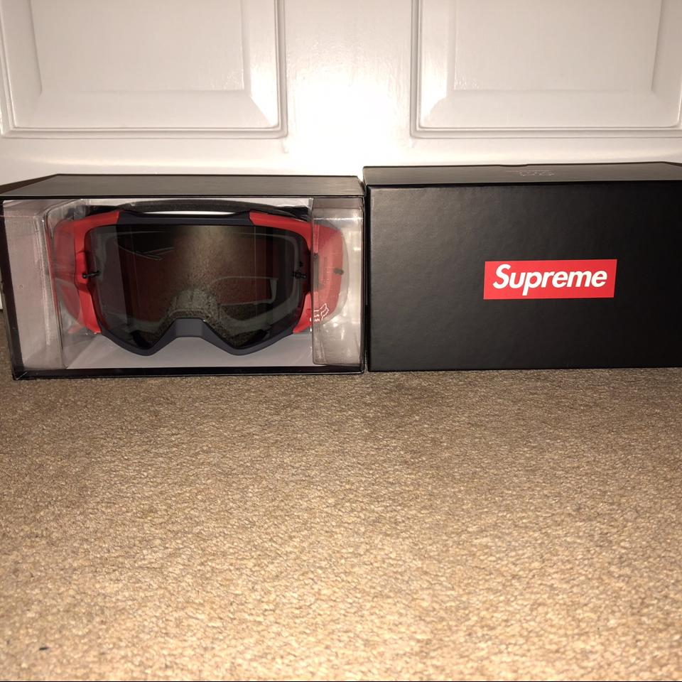 Supreme goggles outlet fox