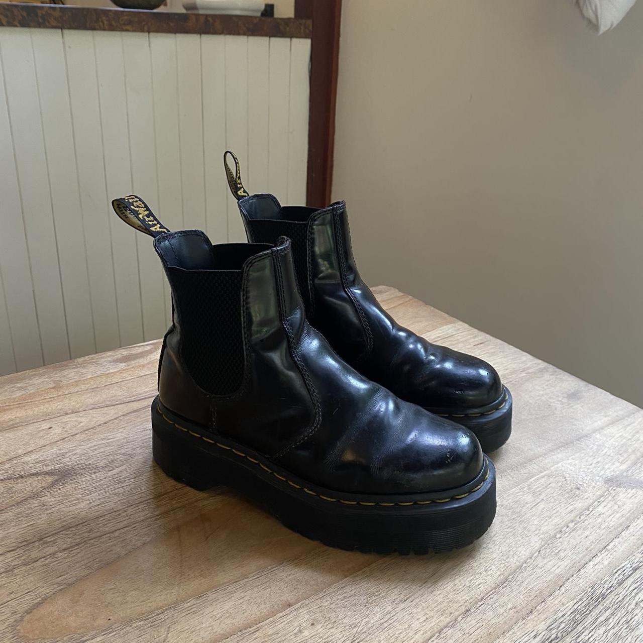 platform doc martens chelsea