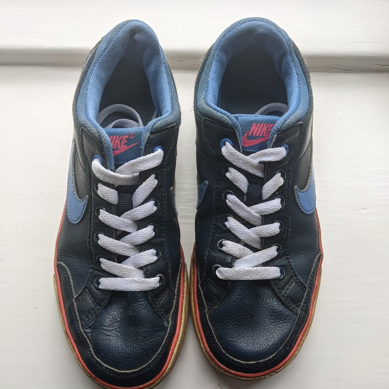 womens nike trainers navy