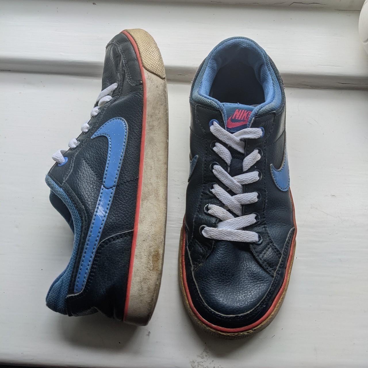 womens nike trainers navy