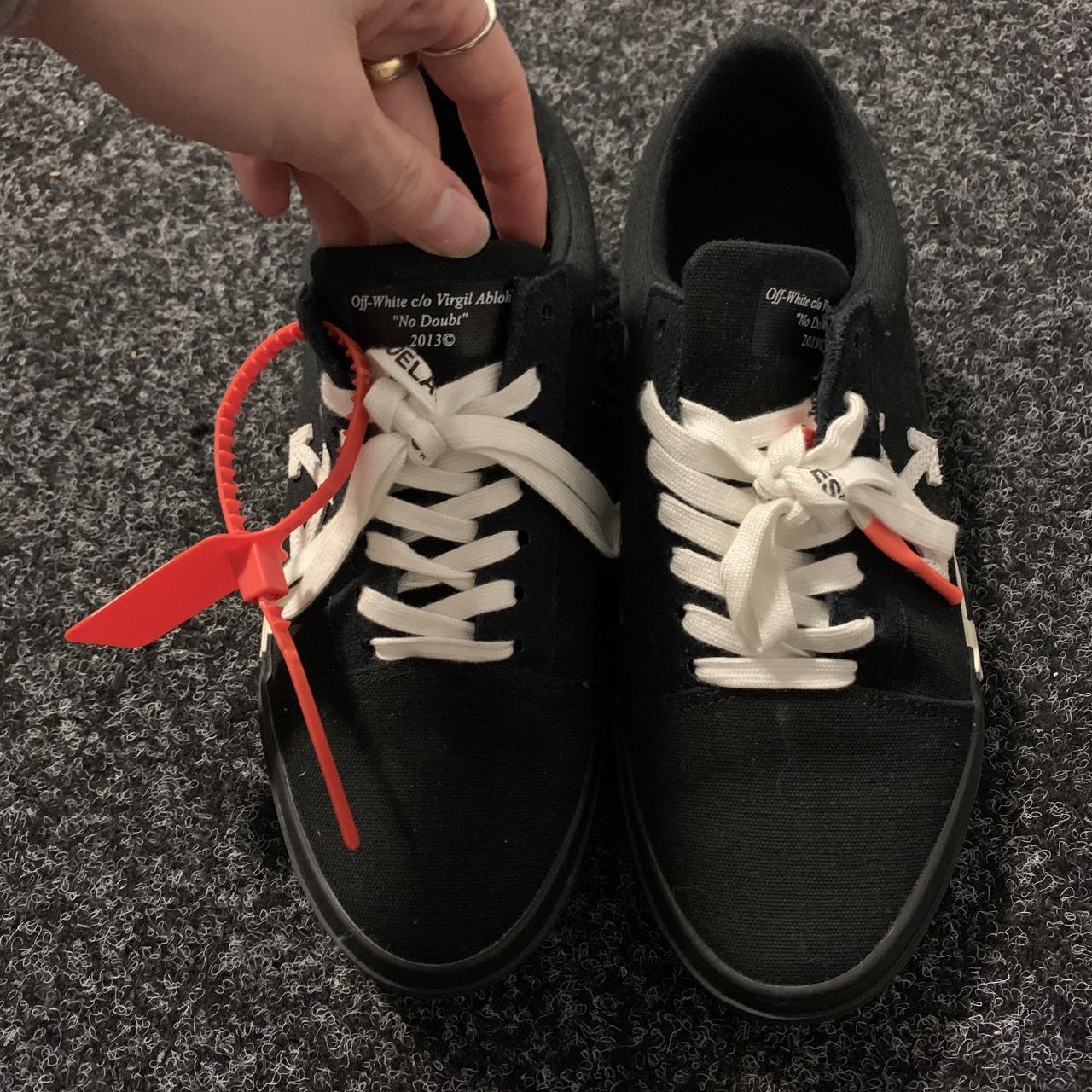 Off white store striped vulcanized sneakers