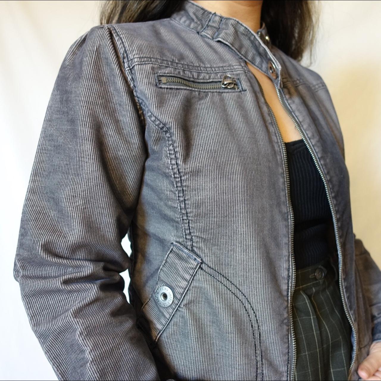 American Vintage Women's Grey and Silver Jacket (3)