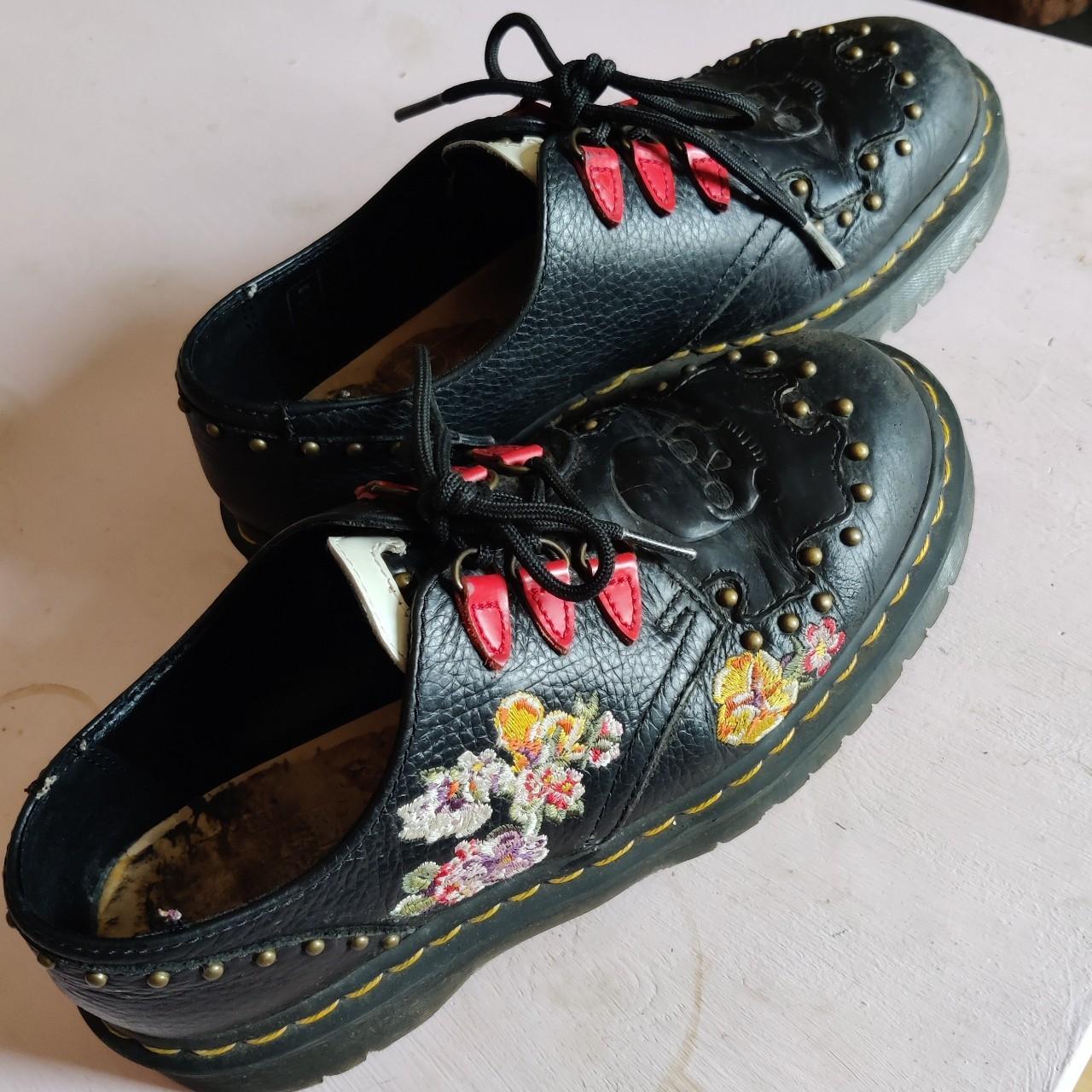 Doc martens skull flower shoes 6.5 - great condition... - Depop