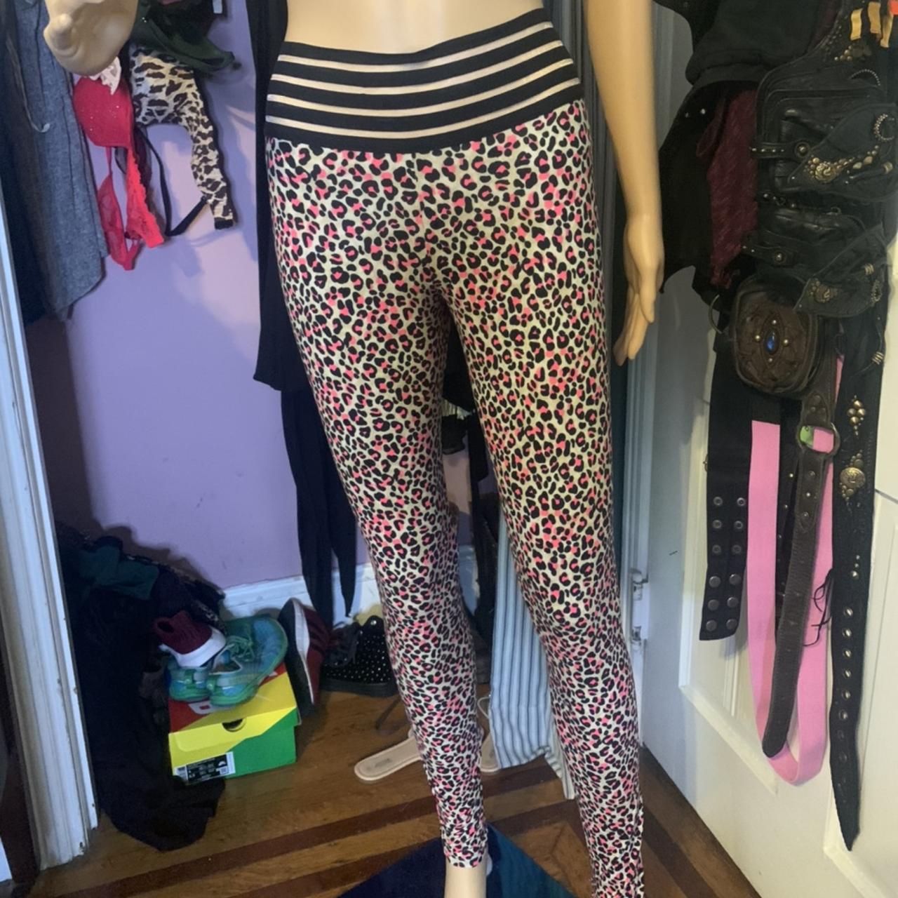 These are cute booty lounge leggings. The scrunch - Depop