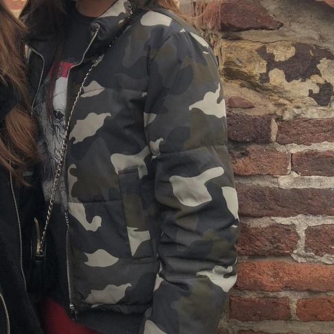 H&M Women's Green and Khaki Jacket Depop