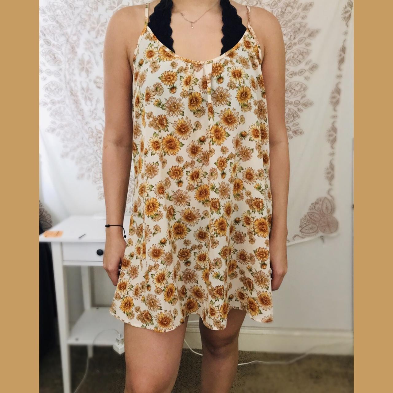 Forever 21 flowy and thin sunflower mini dress 😍