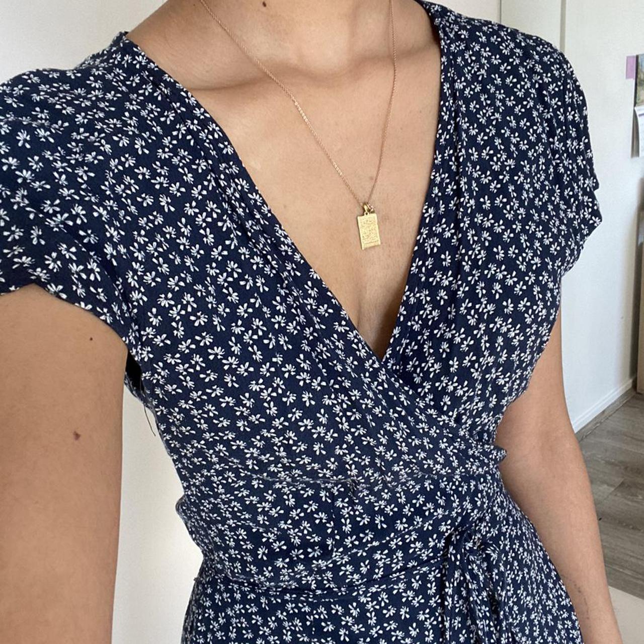 Brandy Melville floral wrap dress ️‍🔥 ️‍🔥 Sad repop... Depop
