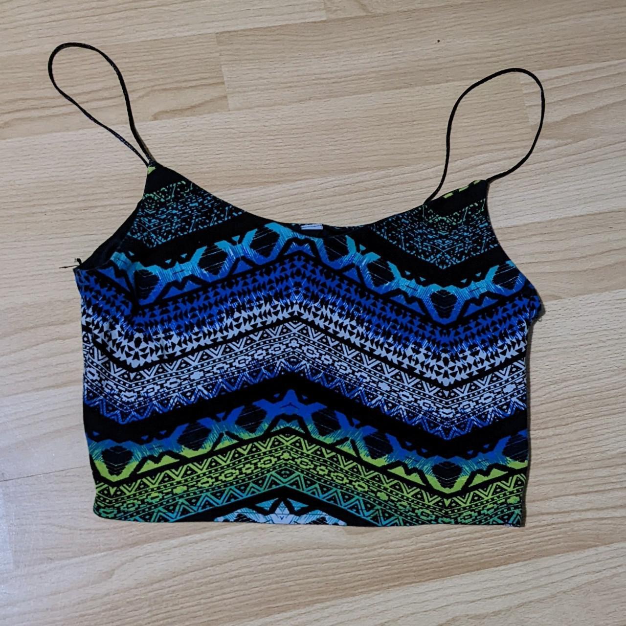 Colourful patterned New Look crop top. Perfect for... - Depop