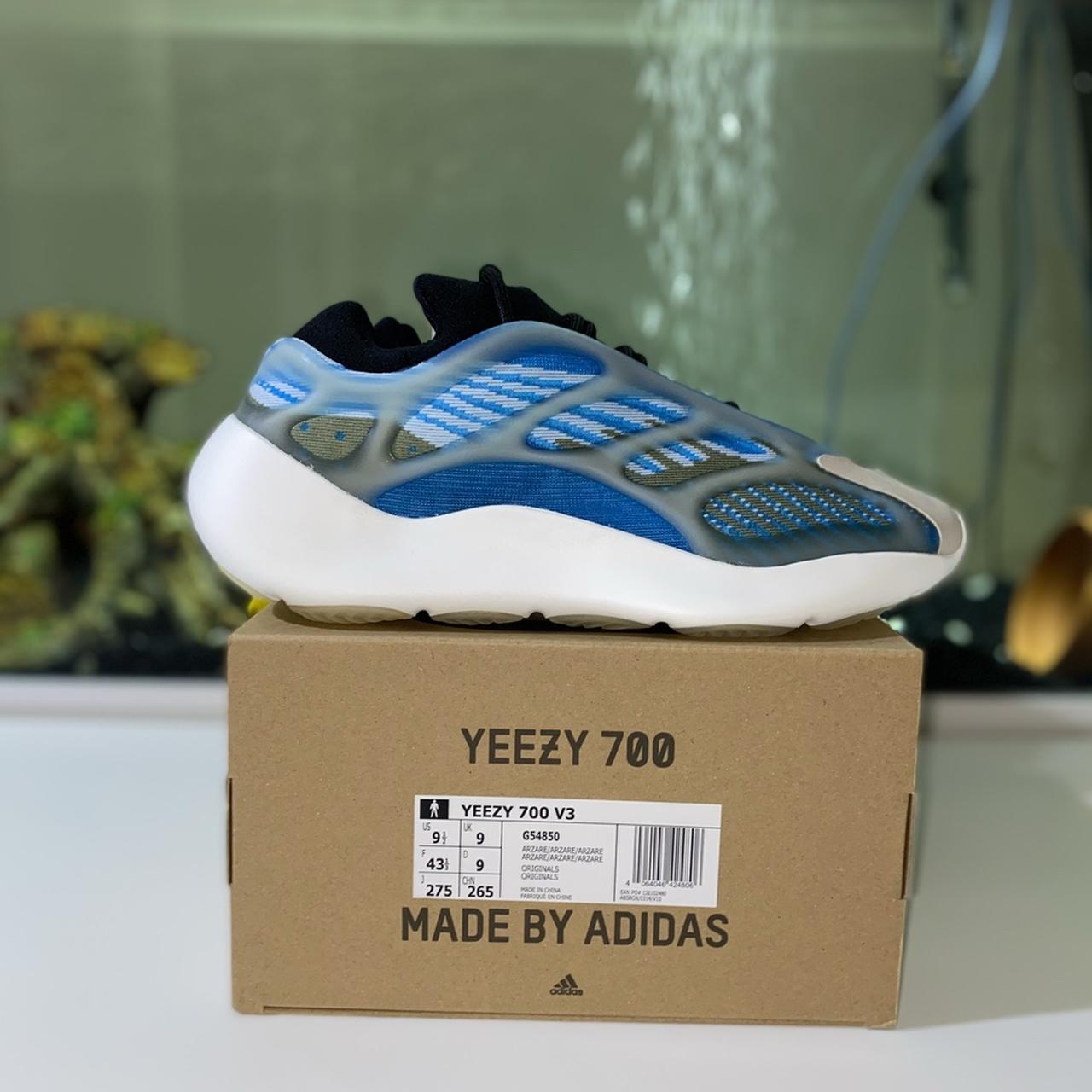 arzareth yeezy on feet