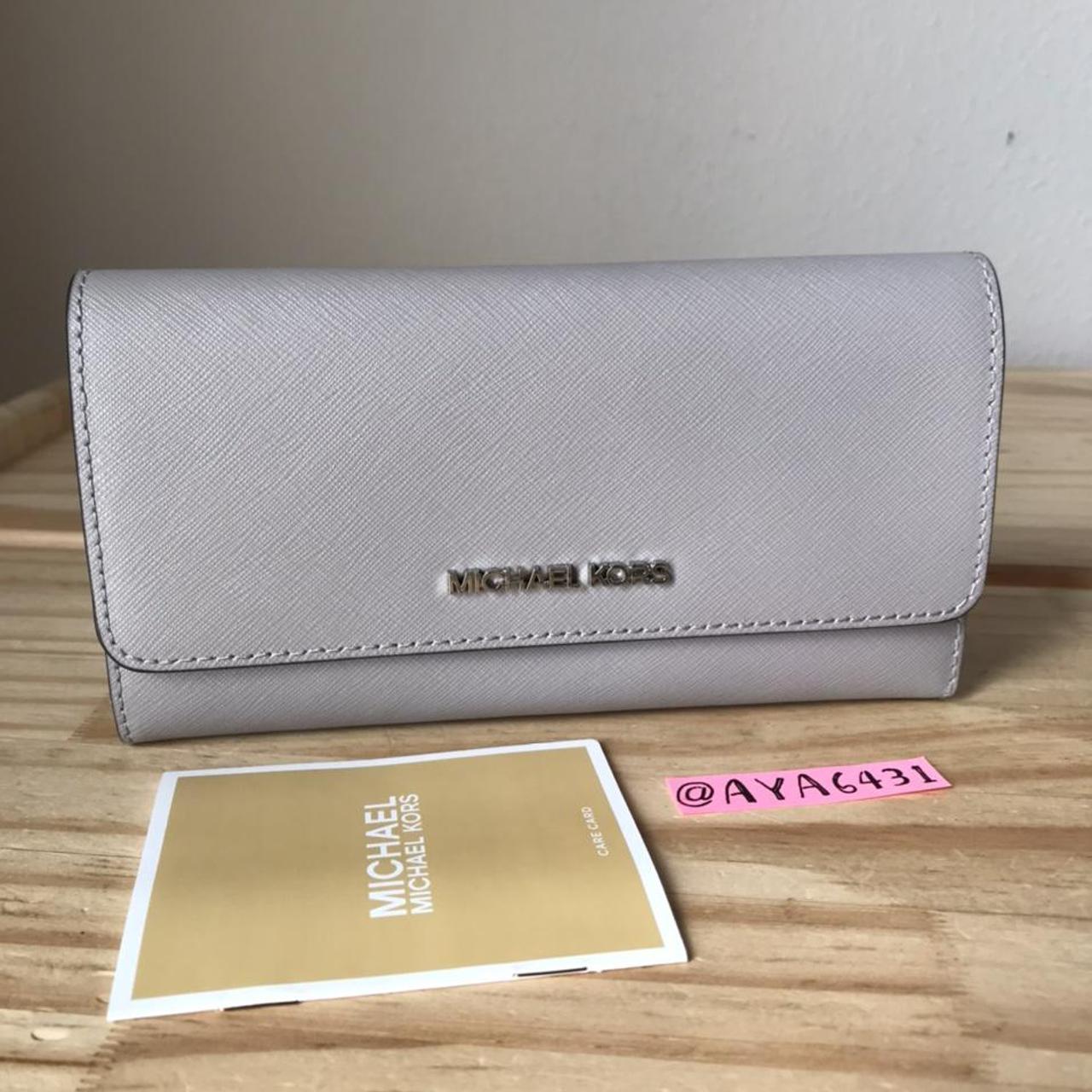 Michael kors online pearl gray wallet