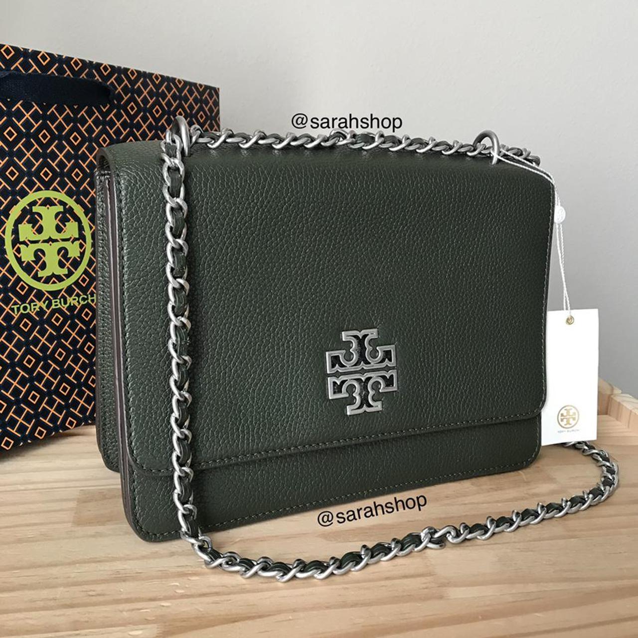 TORY BURCH Robinson Patent Quilted Chain Wallet