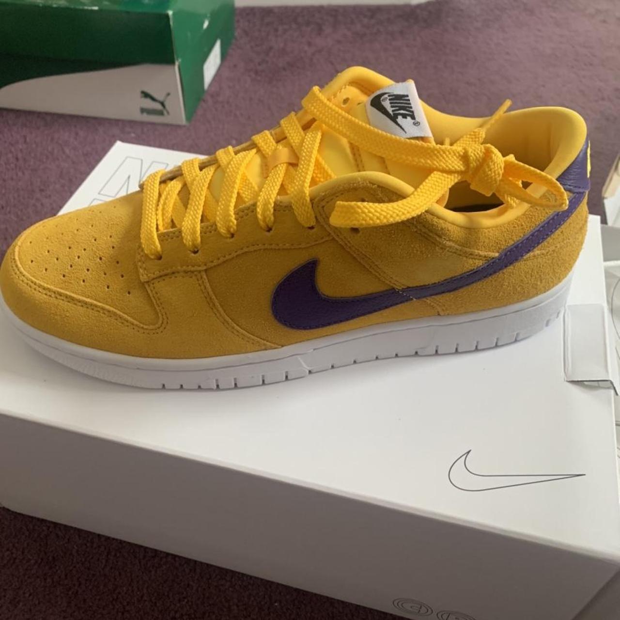 dunk low lakers