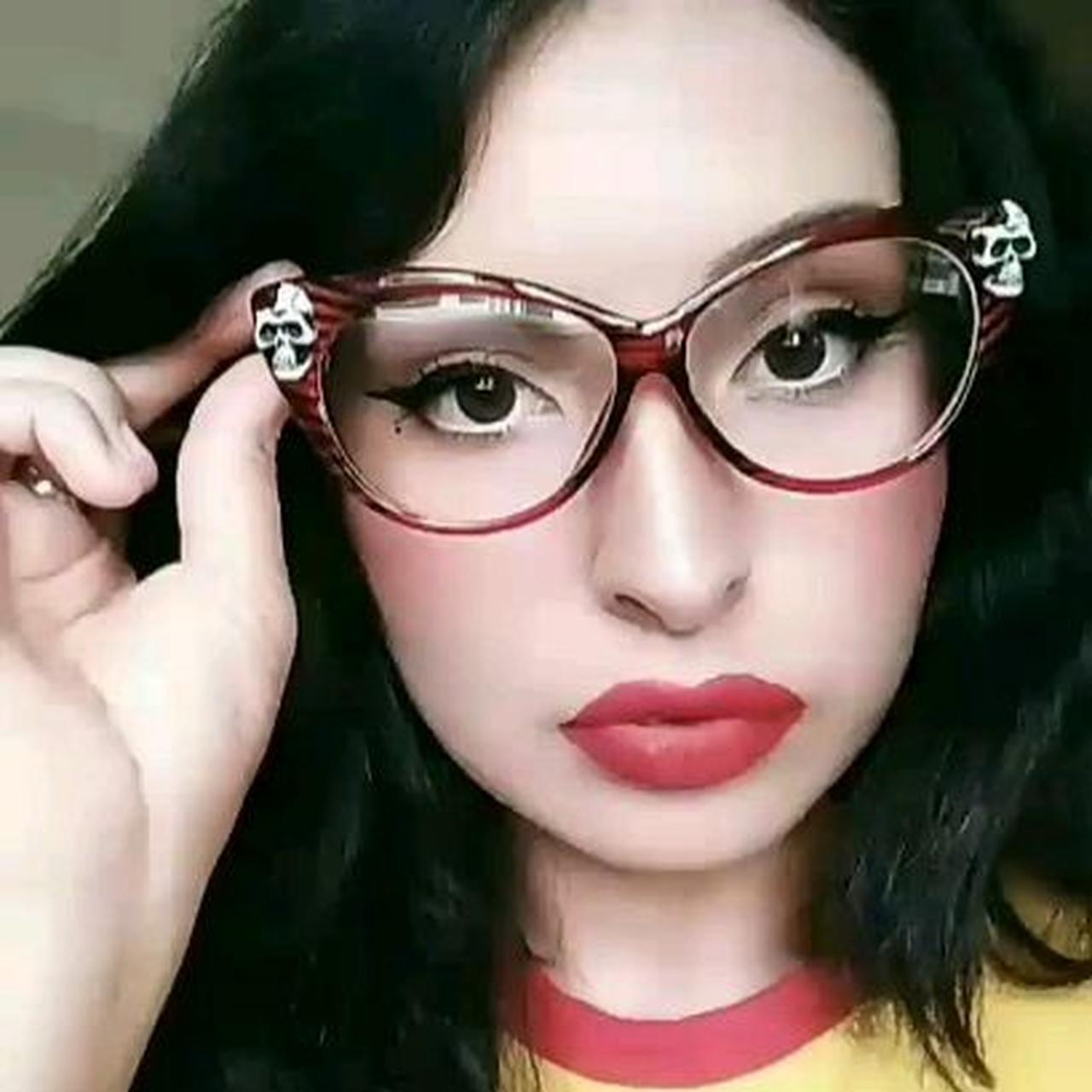 Pin up glasses online