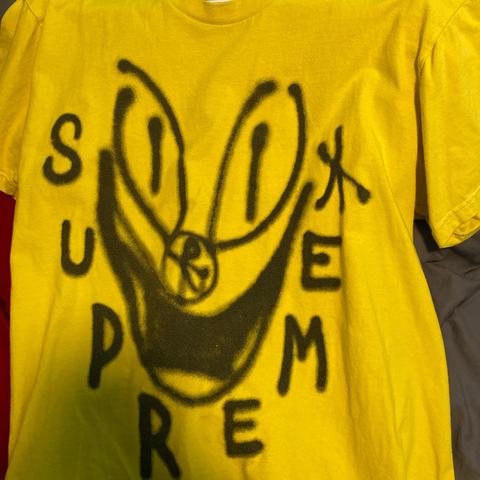 Supreme smile-tee - Depop