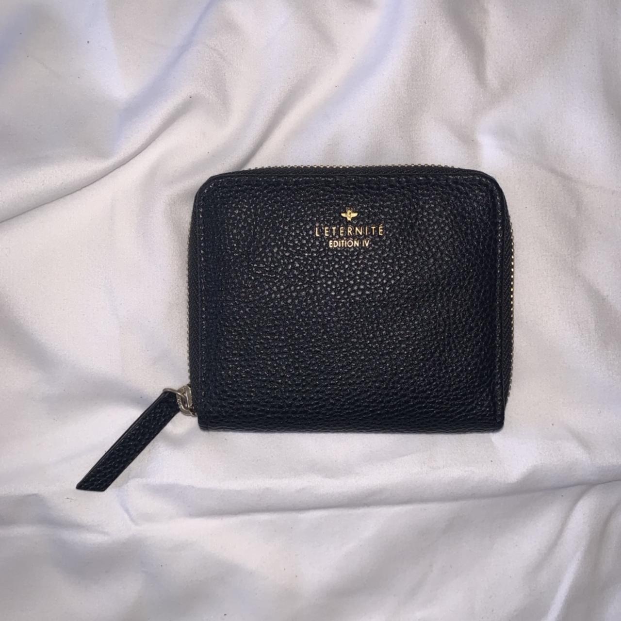 Black and gold H&M wallet #h&m %tumblr #aesthetic... - Depop