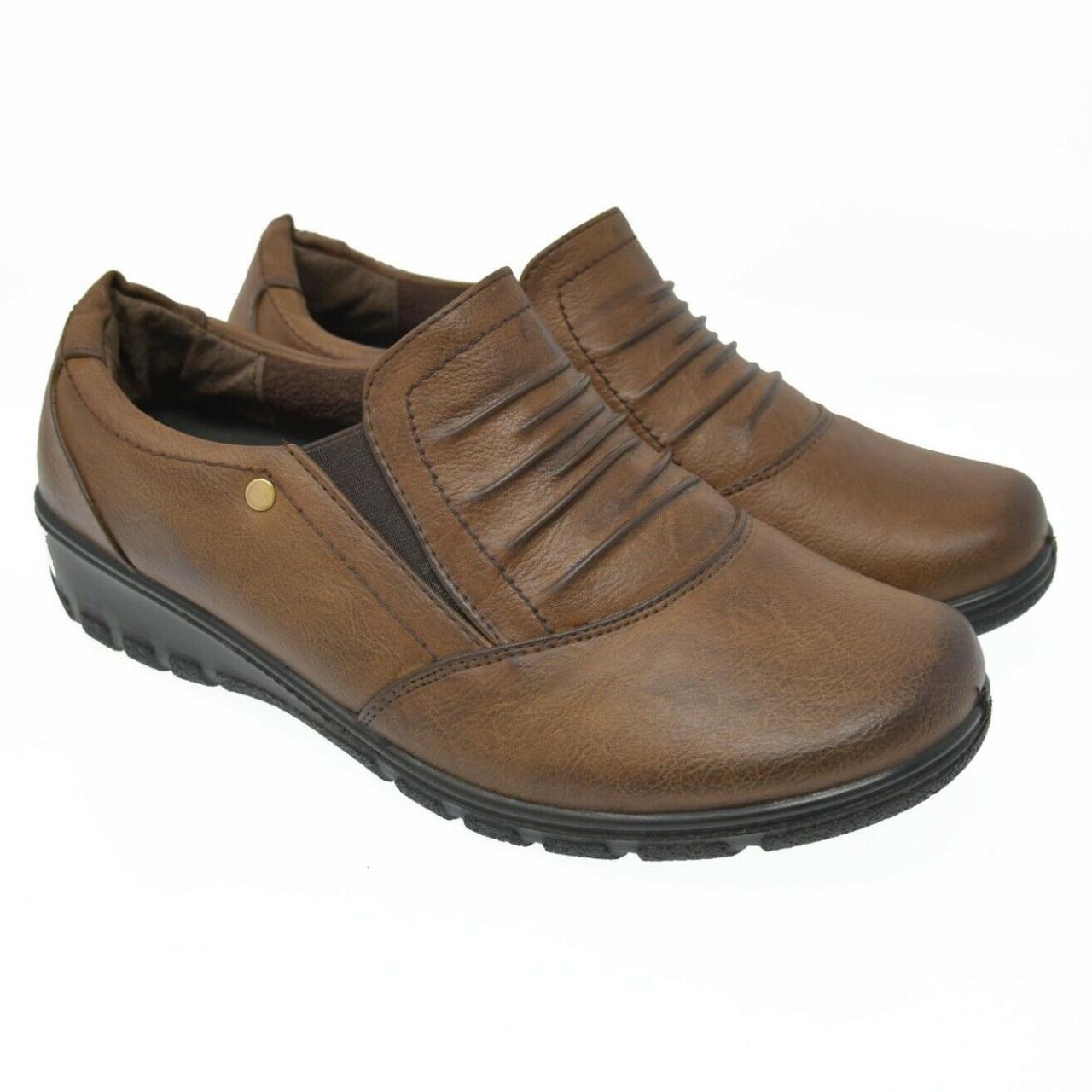 International Shipping Available* ARAVON by Depop