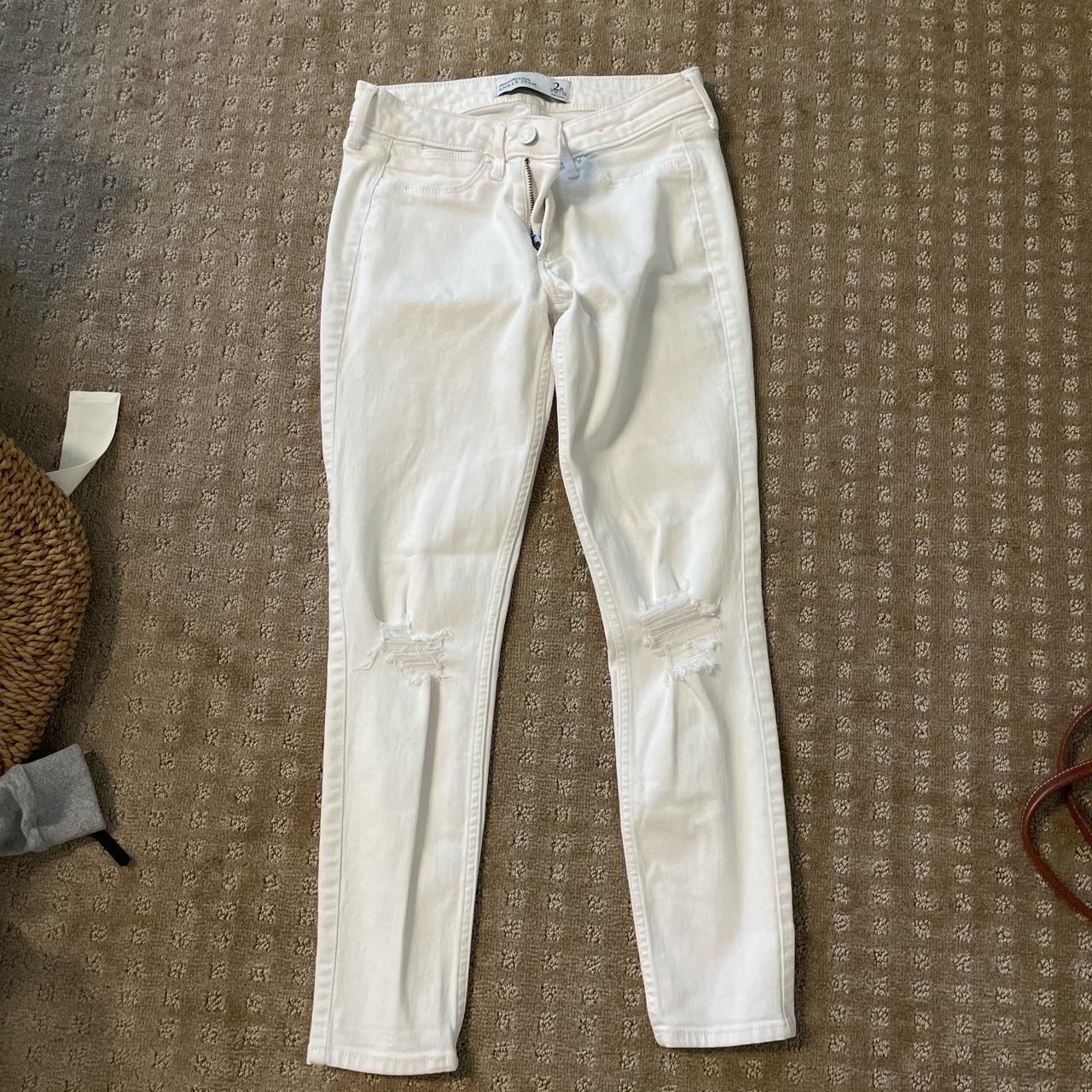 Abercrombie & Fitch Women's White Trousers | Depop