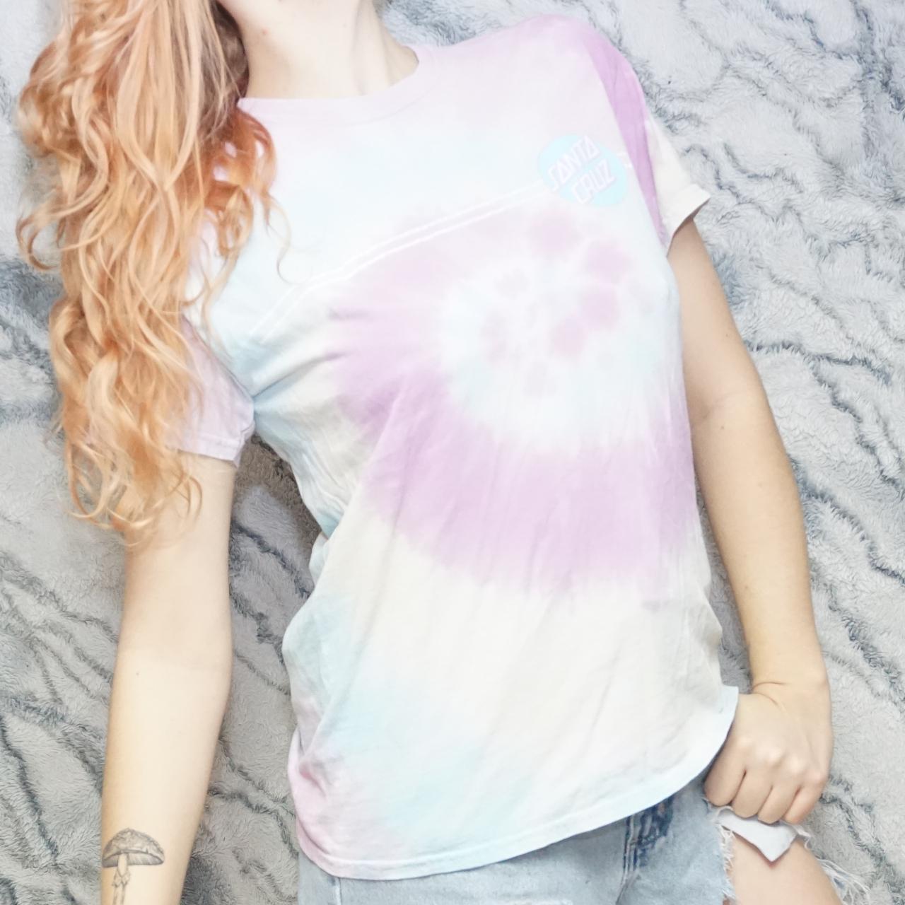 Santa Cruz Men's Pink and Blue T-shirt (2)