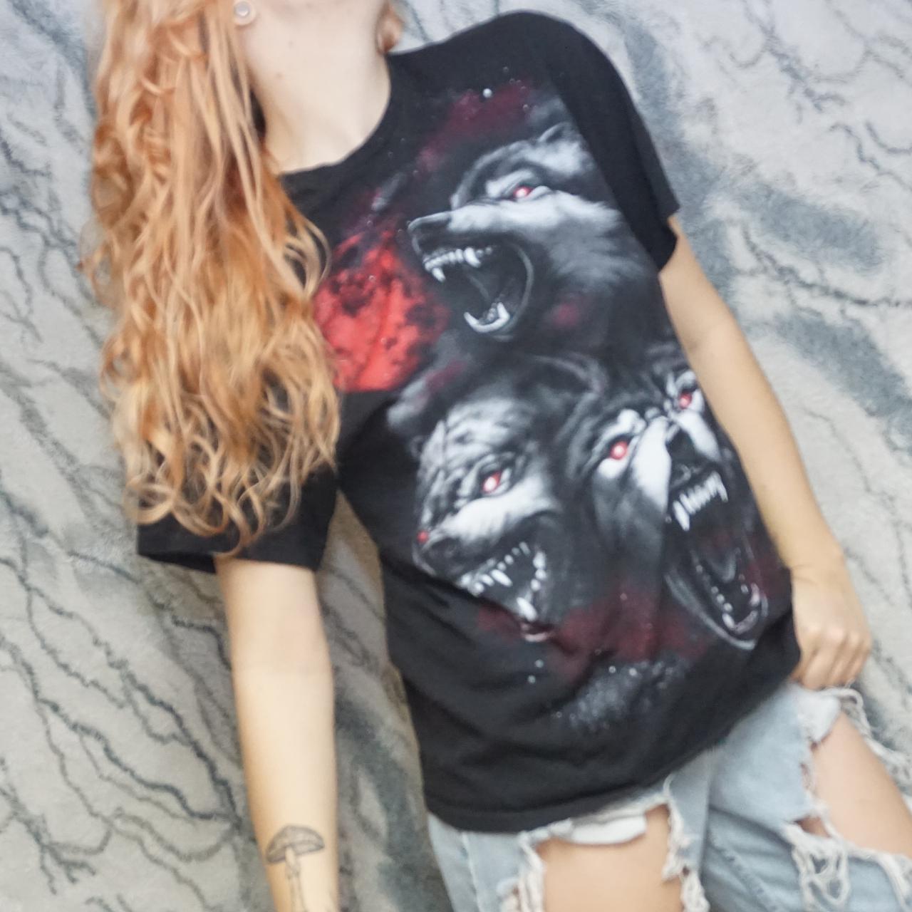 Product Image 2 - Blood Moon Wolf T
Size M

*Tagless.
