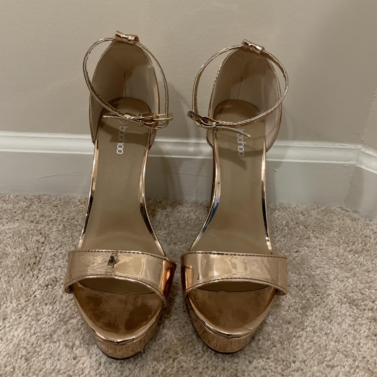 Boohoo Women's Gold Sandals | Depop