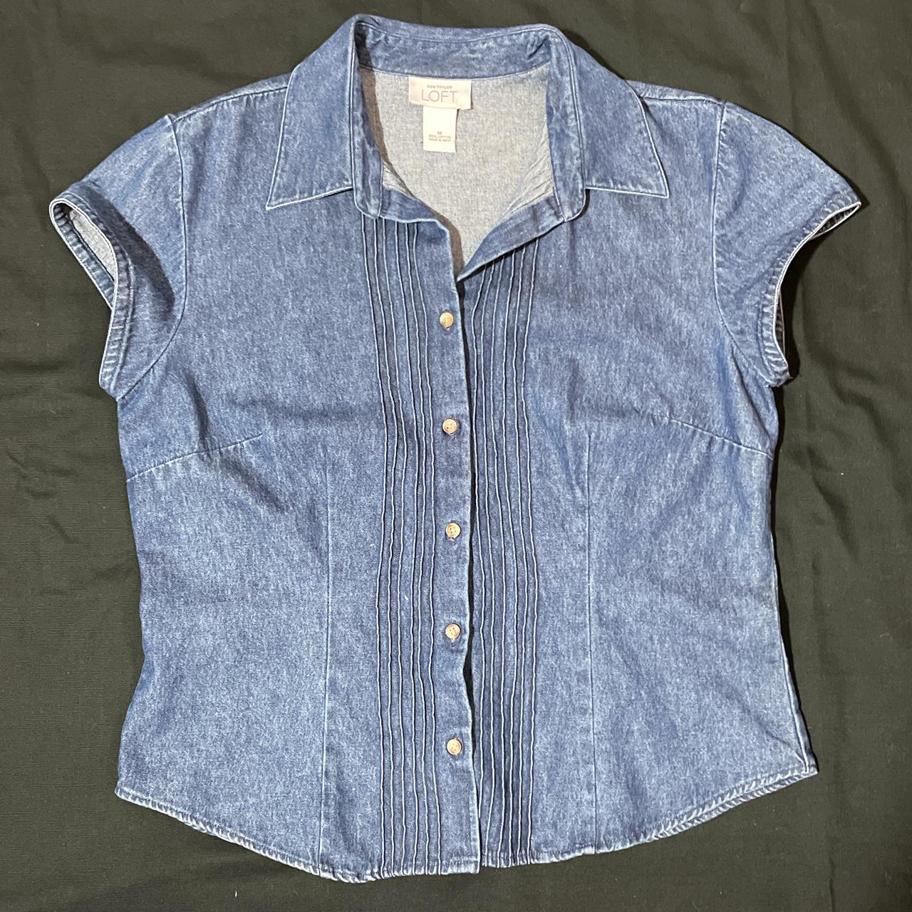 blue jean button up! reminds me of twilight and... - Depop