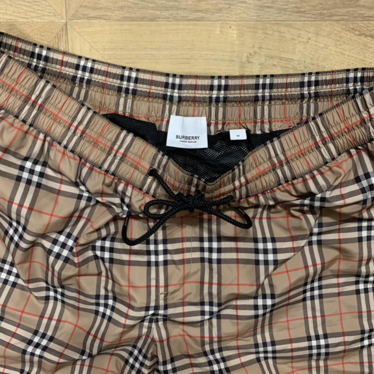 Burberry Men's Cream Shorts | Depop