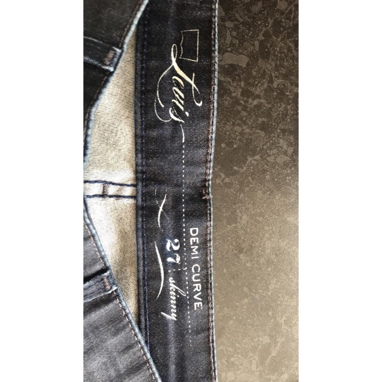 Levis 27 hotsell demi curve