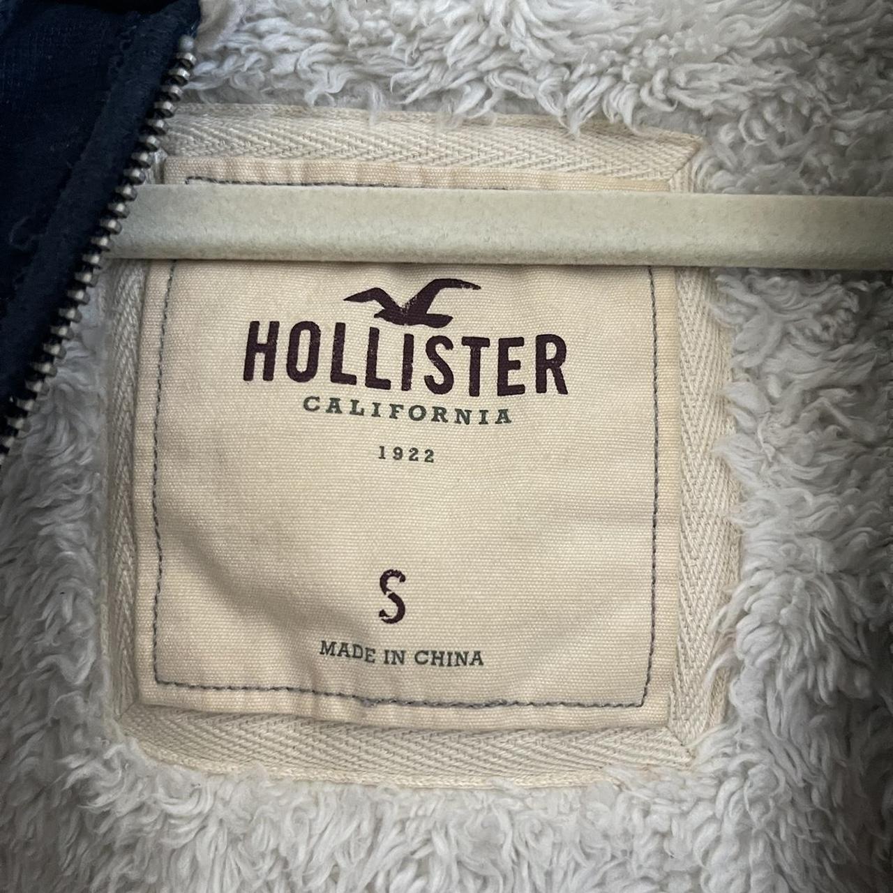 💙 the most iconic hollister faux fur jacket 💙 -has... - Depop