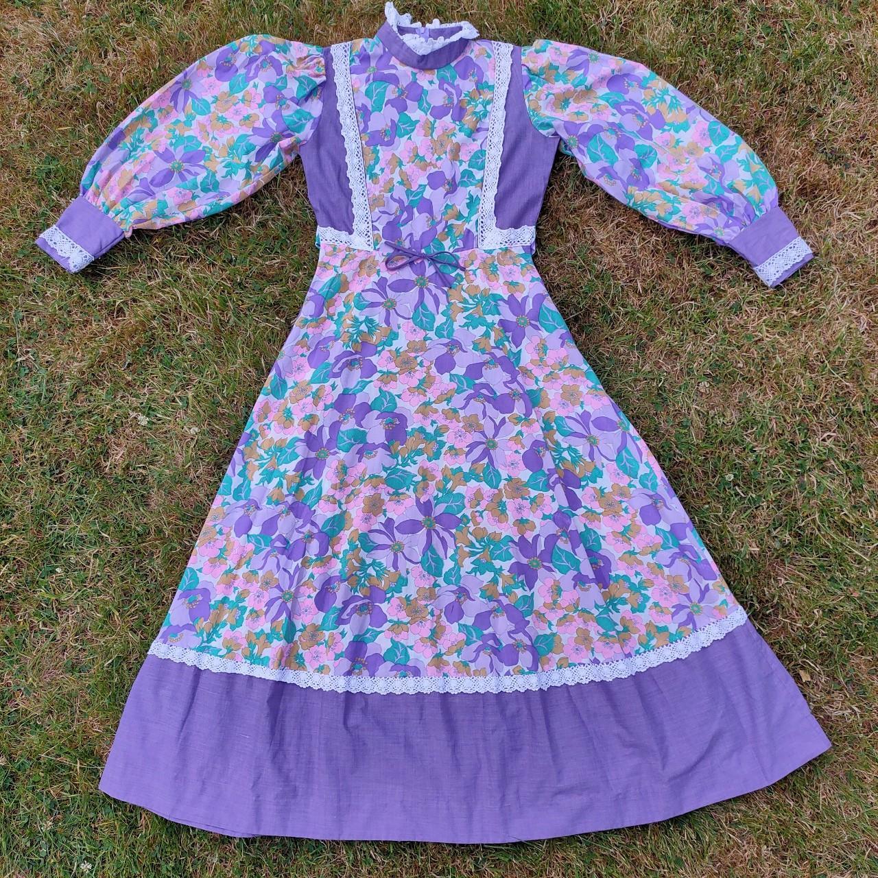 Gorgeous bold 70s prairie dress Fun floral print in... - Depop