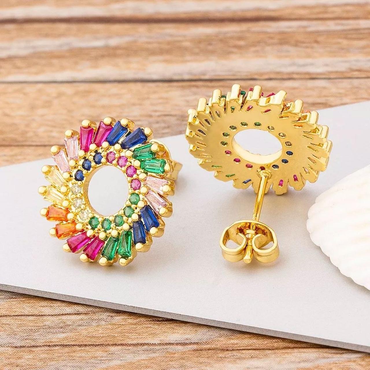 Beautiful crystal earrings, made of copper. Only one... Depop