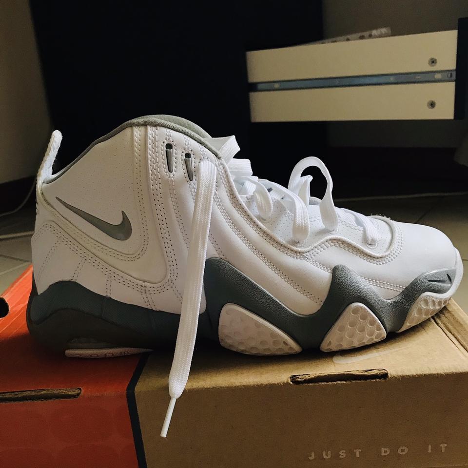 nike air holistic uptempo 1999