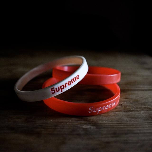 Real on sale supreme bracelet