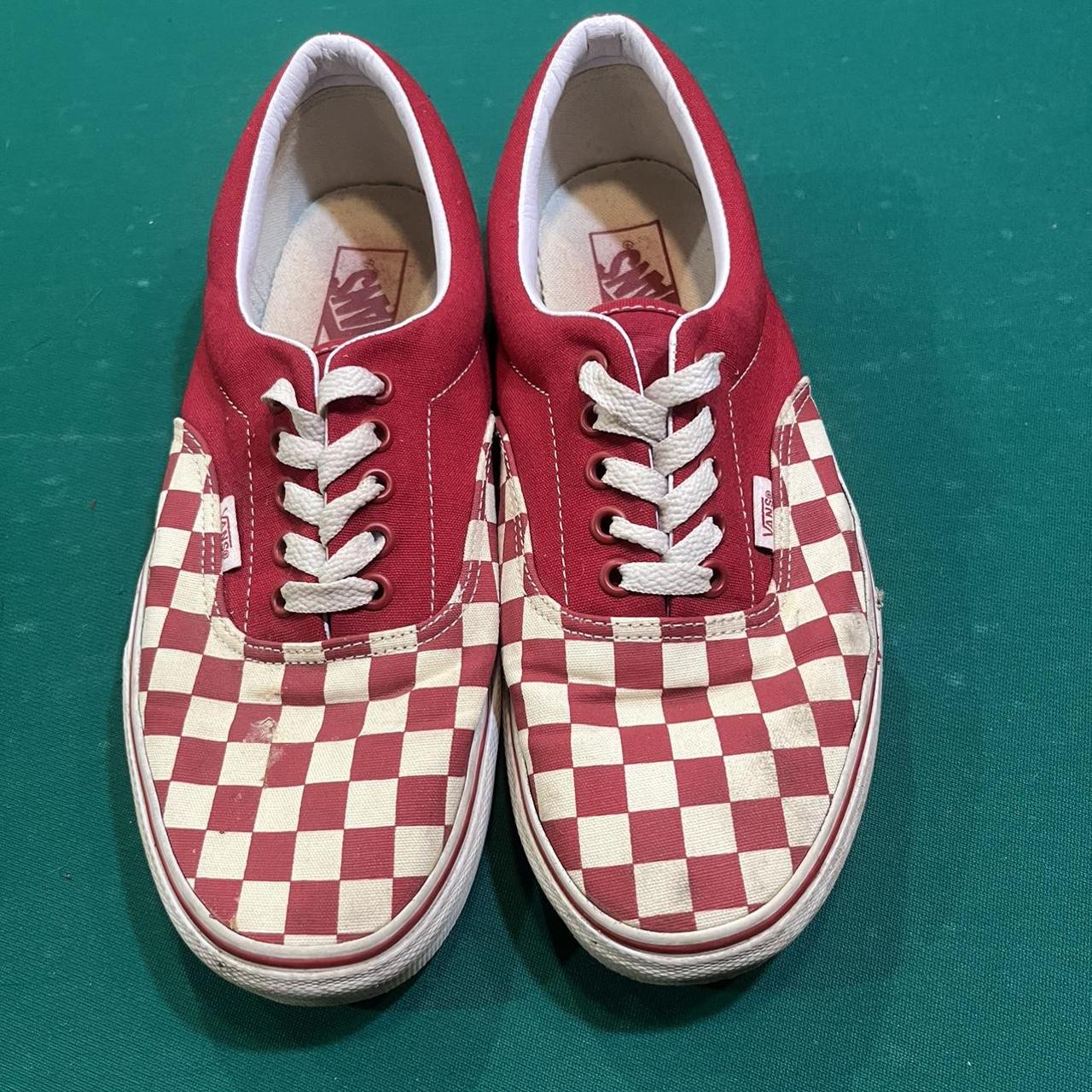 Red best sale gingham vans