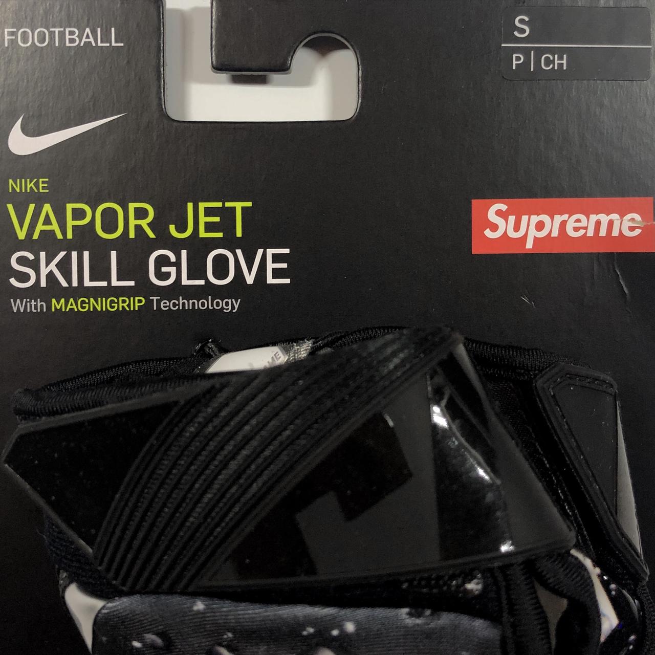 Buy Supreme x Nike Vapor Jet 4.0 Football Gloves 'Black' - FW18A64