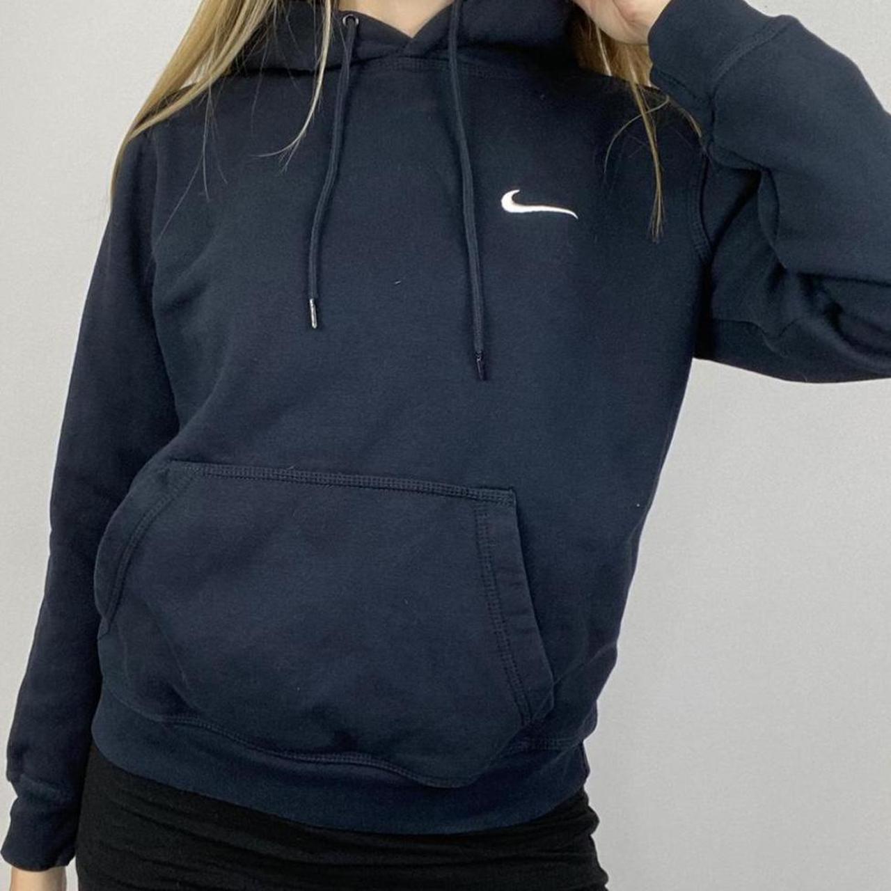 Vintage Nike hoodie in navy Women’s M but fits like... - Depop