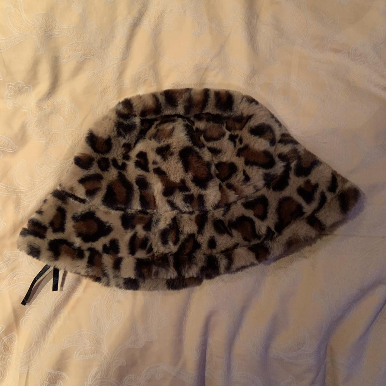 Leopard print fluffy bucket hat Selling because I... - Depop