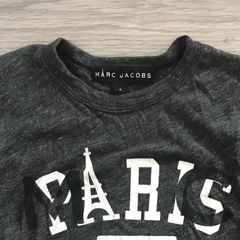 MARC JACOBS PARIS TSHIRT. USED. GOOD CONDITION