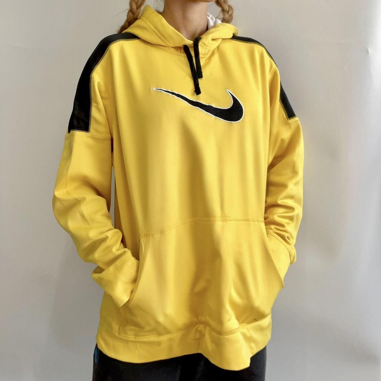 激安な Nike therma Depop | Reflective, hoodie. neon and black fit ウォーキング・ランニングウェア