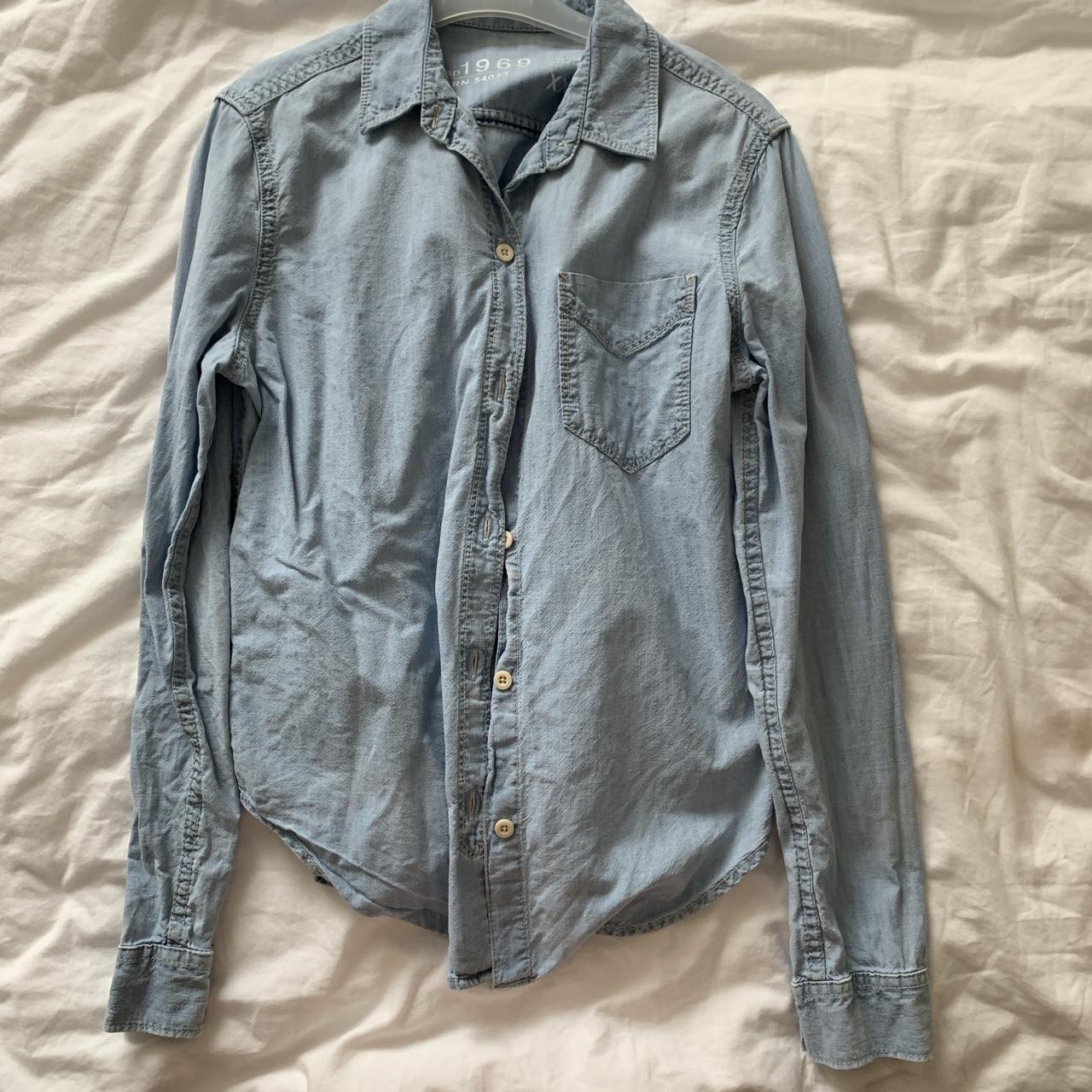 Denim button-up blouse from gap in very good... - Depop