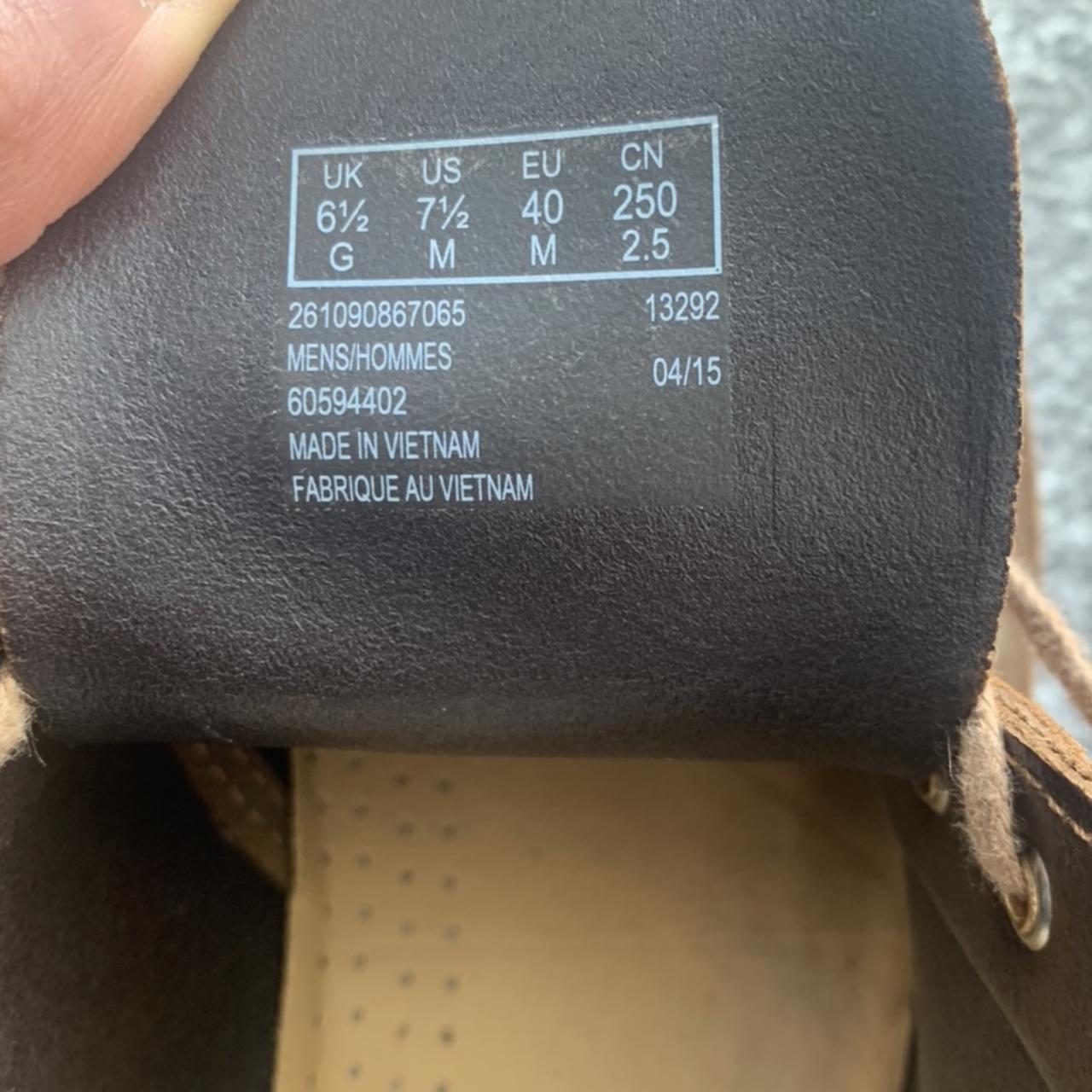 clarks desert boots tan