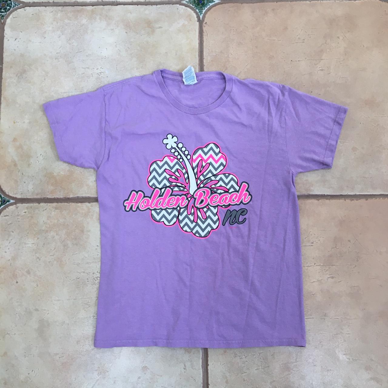 Coconut girl graphic tee 🌸🌸 Shown on 5’4 size small.... Depop