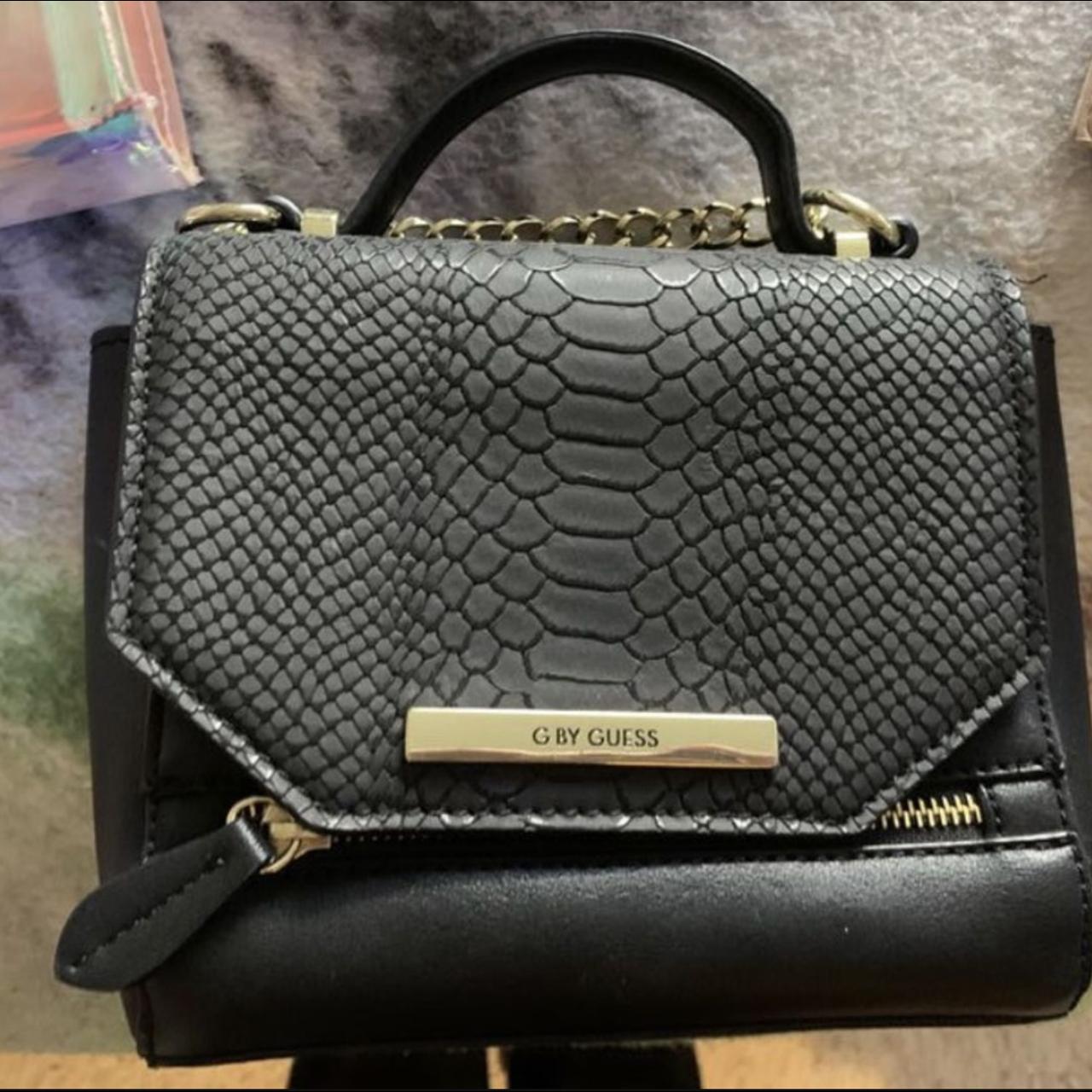 Guess hot sale little purse