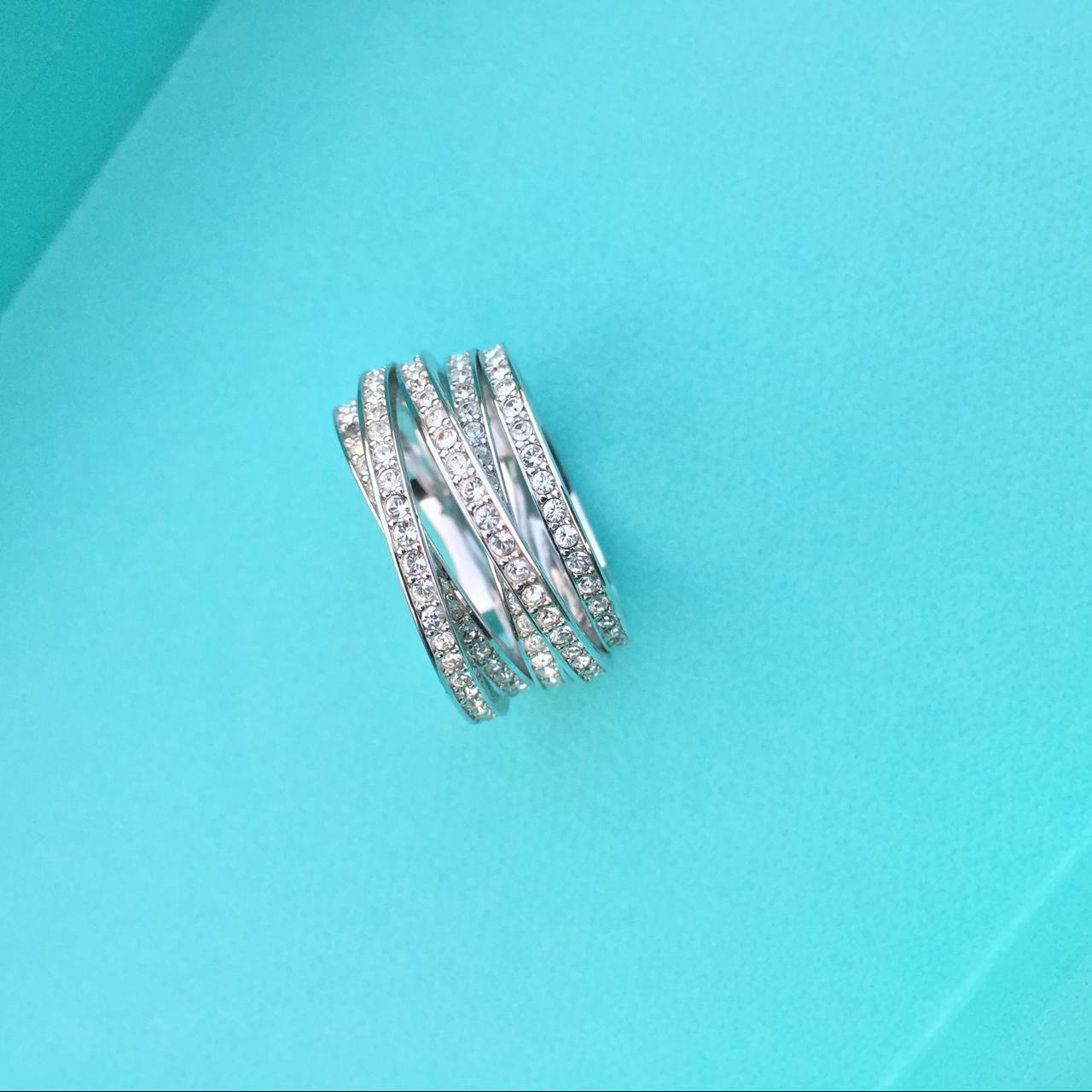Swarovski Spiral Ring  スワロフスキー　55  シルバー Swarovski Spiral Stainless Steel and Crystal Band Ring at