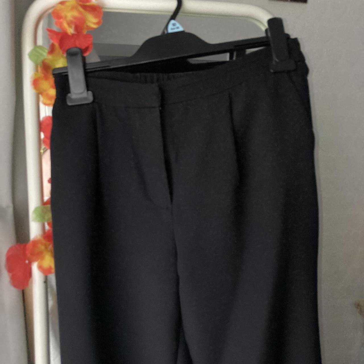 Black straight leg trousers size 8 from new look.... - Depop