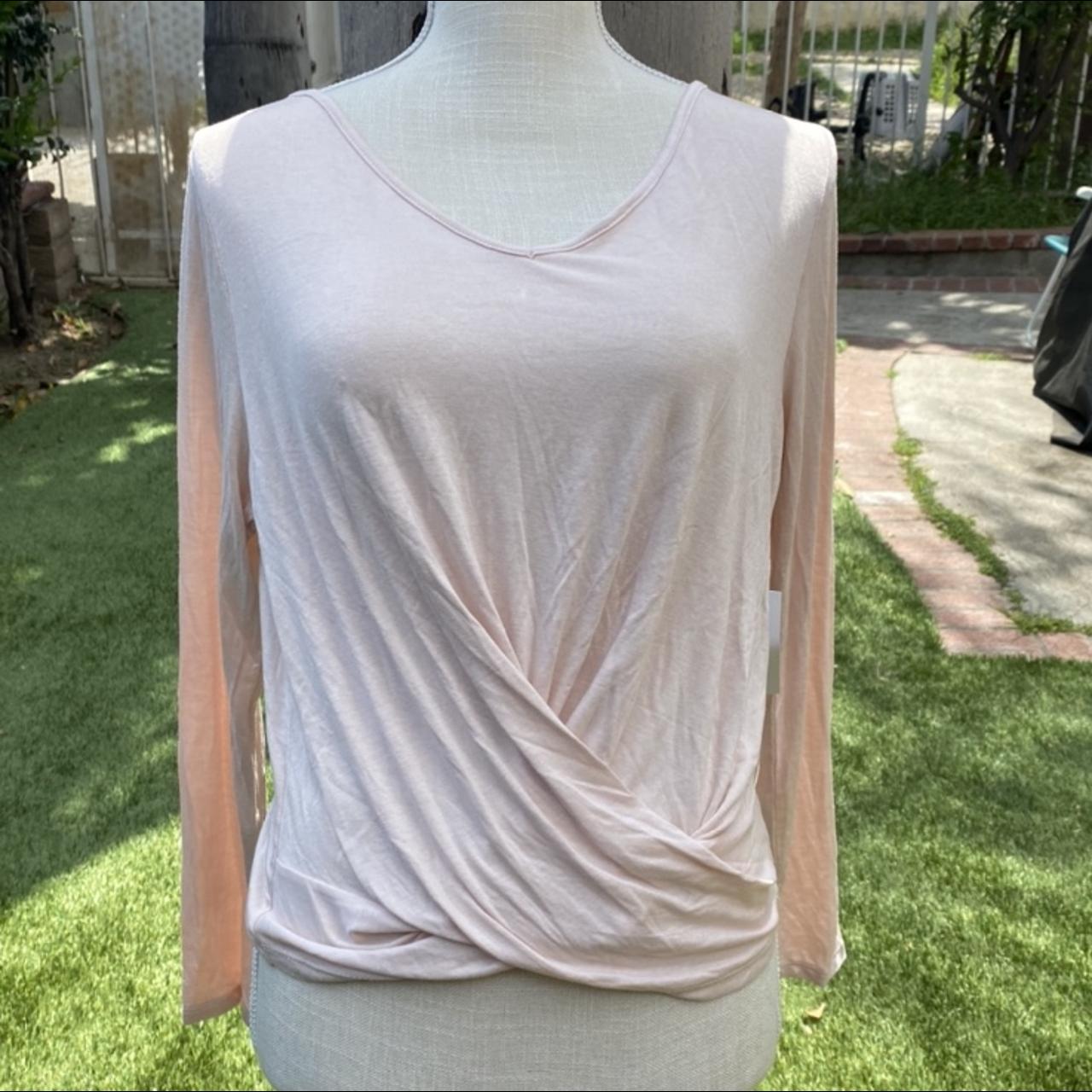 Color thread baby pink shirt - Depop