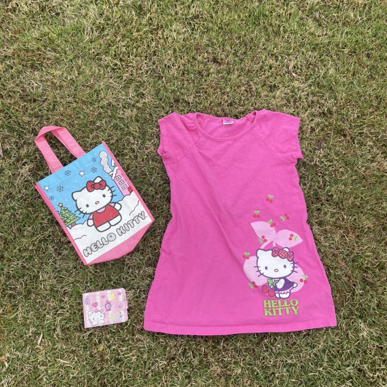 the cutest Y2K hello kitty style bundle... - Depop