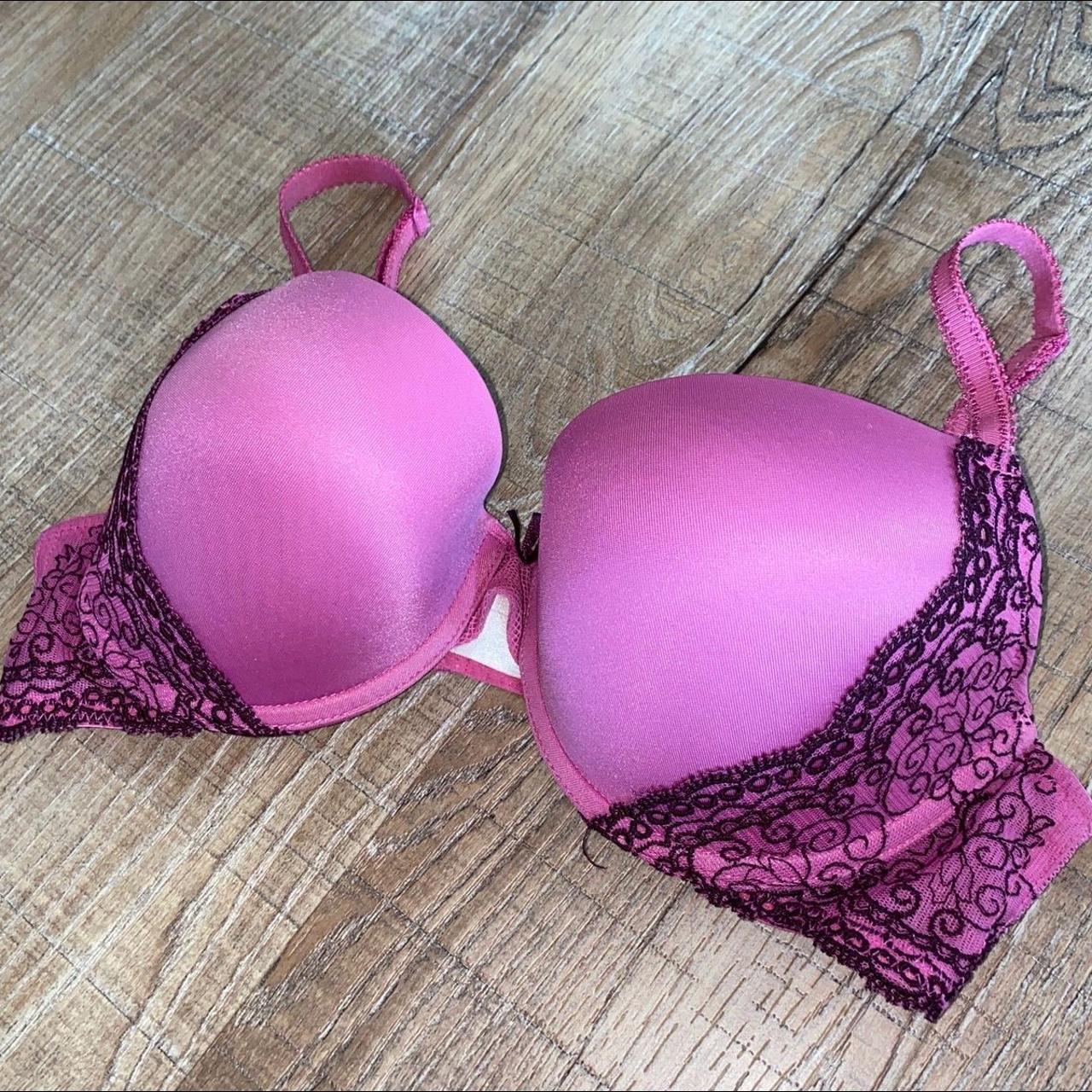 Gilligan and O’Malley. Size 34C. Padded pink bra