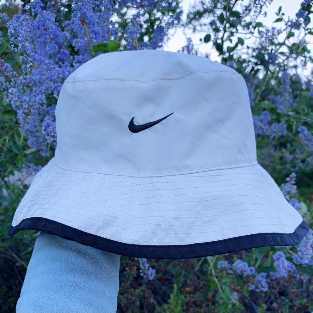 womens white nike bucket hat