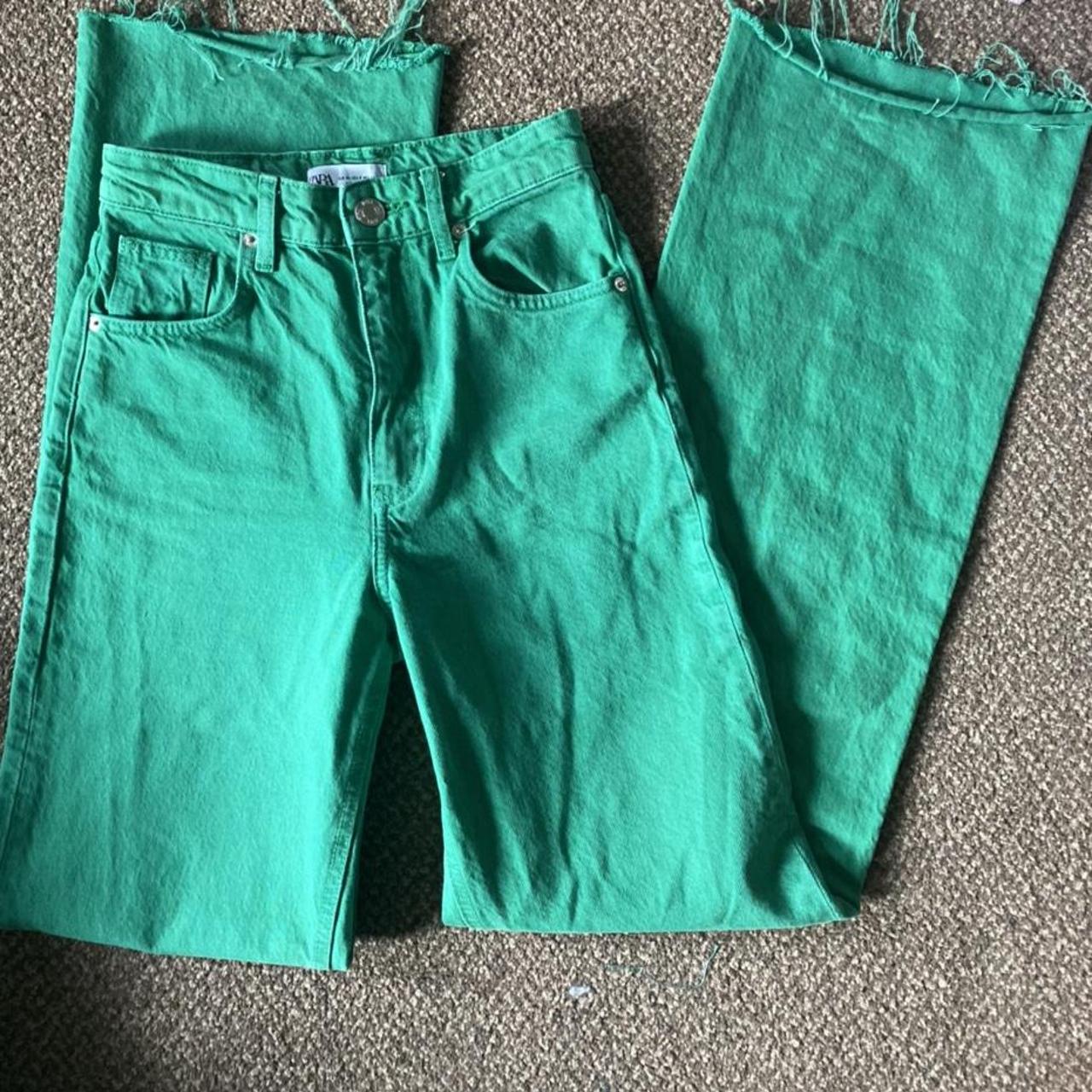 The most gorgeous vibrant green jeans! Would best... - Depop