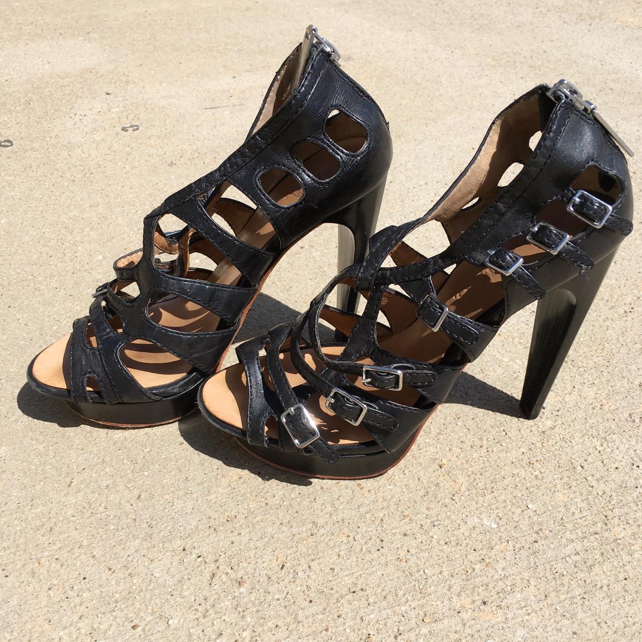 L.A.M.B. Women's Black Sandals | Depop